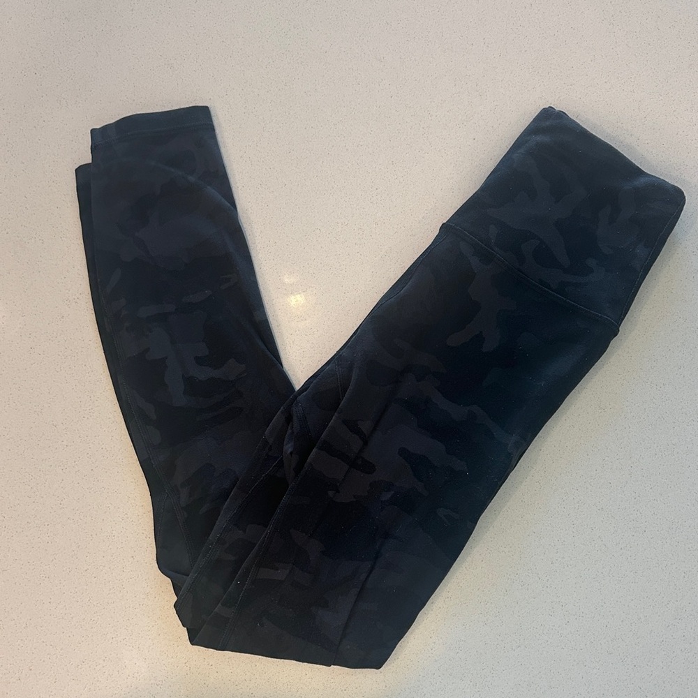 Lululemon Women’s Align High Rise Pant 25”- Camoflauge